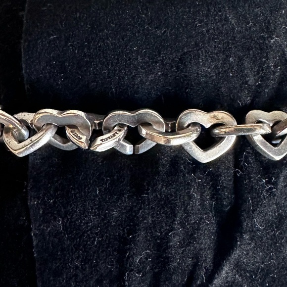 Authentic TIFFANY & CO. Heart Link Bracelet - Picture 6 of 9